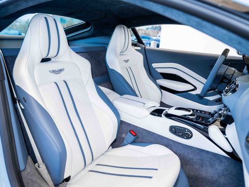 Used 2023 Aston Martin V8 Vantage Coupe RWD image 16