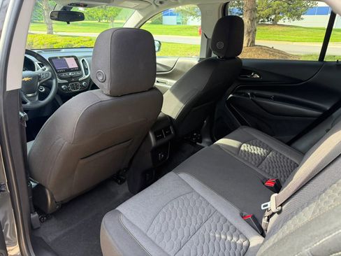 Used 2019 Chevrolet Equinox LT w/ Lights and Bright Package FWD image 16
