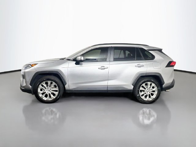 Used 2019 Toyota RAV4 XLE Premium FWD image 6