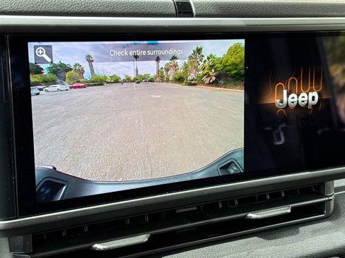 New 2025 Jeep Gladiator Willys image 17