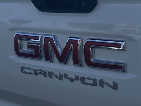 New 2026 GMC Canyon Elevation w/ Convenience Package image 38