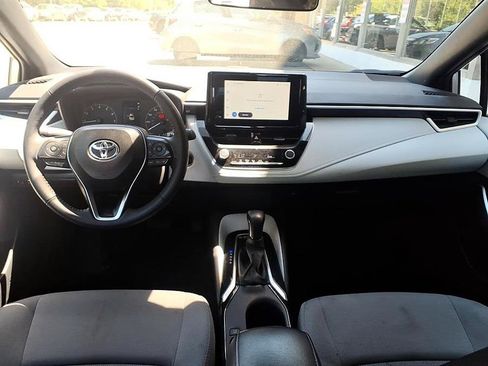 Used 2025 Toyota Corolla SE FWD image 14