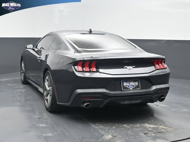 Used 2024 Ford Mustang Coupe RWD image 5