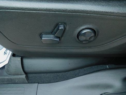 Used 2019 RAM 1500 Big Horn image 13