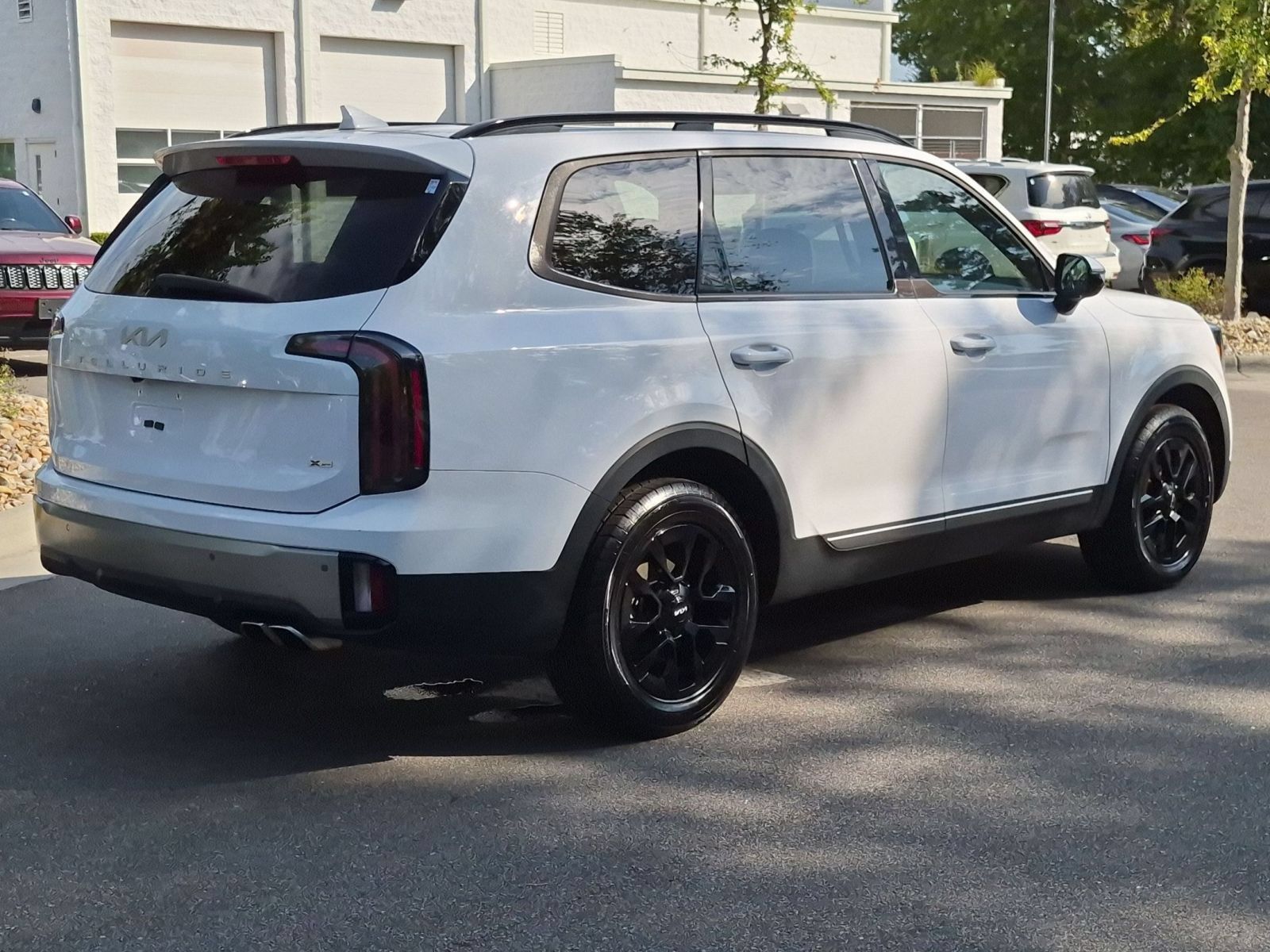 Used 2023 Kia Telluride SX X-Pro AWD/4WD image 3
