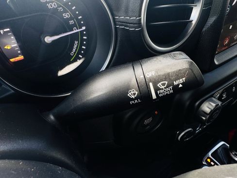 Used 2022 Jeep Wrangler Unlimited Sahara w/ Cold Weather Group image 15