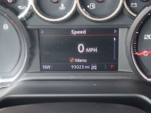 Used 2021 Chevrolet Suburban Z71 w/ Z71 Signature Package image 27