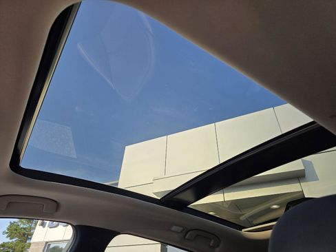 Used 2019 INFINITI QX50 Essential w/ Premium Heat Package image 27