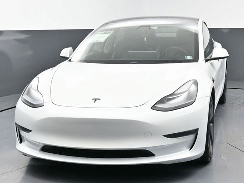 Used 2021 Tesla Model 3 Long Range image 4