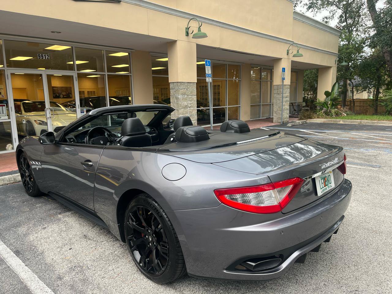 Used 2012 Maserati GranTurismo Sport RWD image 8