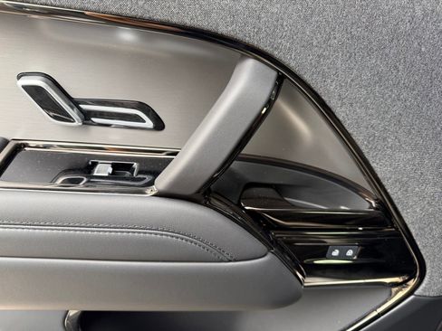 Used 2025 Land Rover Range Rover Sport Dynamic SE image 26