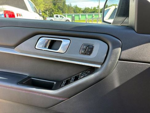 Used 2026 Ford Explorer ST-Line w/ ST-Line Street Pack AWD/4WD image 21