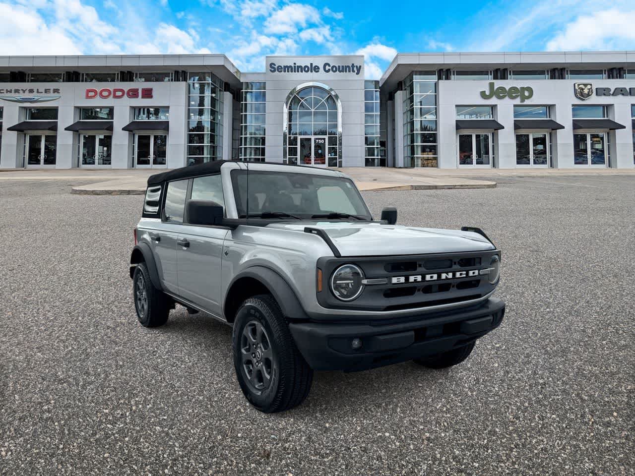 Used 2023 Ford Bronco Big Bend AWD/4WD image 2