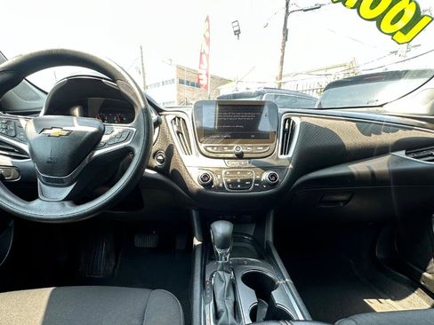 Used 2024 Chevrolet Malibu LT FWD image 8