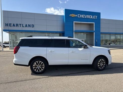 Used 2025 Ford Expedition Max Platinum AWD/4WD image 7