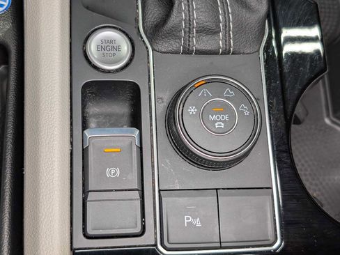 Used 2022 Volkswagen Atlas SE image 27