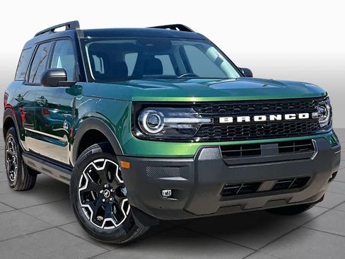 Used 2025 Ford Bronco Sport Outer Banks image 3