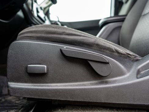 Used 2015 GMC Canyon SLE image 20