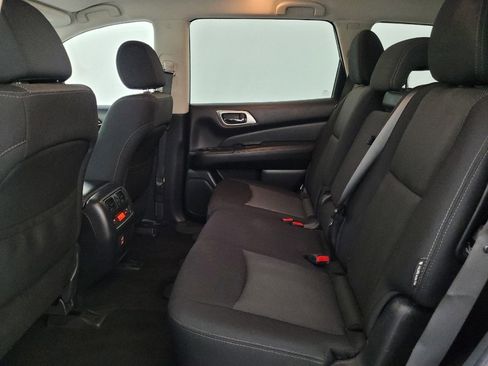 Used 2018 Nissan Pathfinder SV AWD/4WD image 18