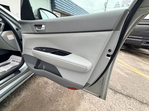 Used 2017 Kia Optima EX FWD image 60