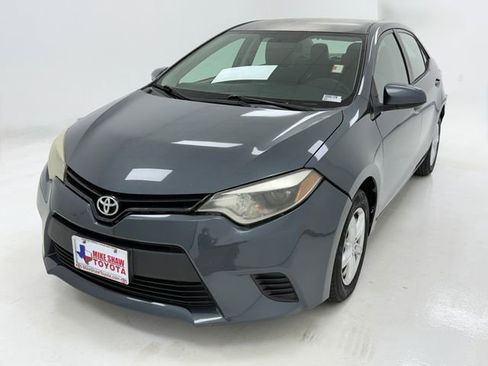 Used 2015 Toyota Corolla L FWD image 4