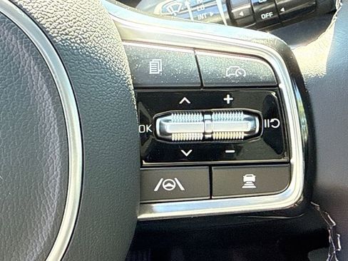Certified 2025 Kia Sorento S w/ Panoramic Sunroof Package FWD image 26