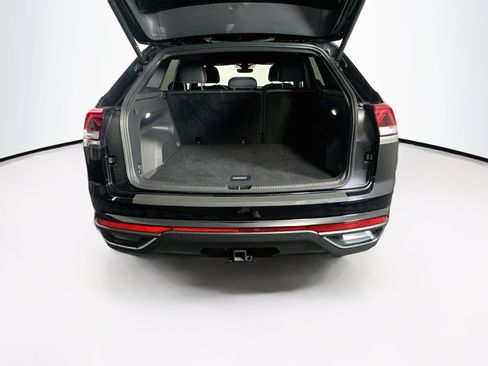 Used 2025 Volkswagen Atlas Cross Sport SE FWD image 30