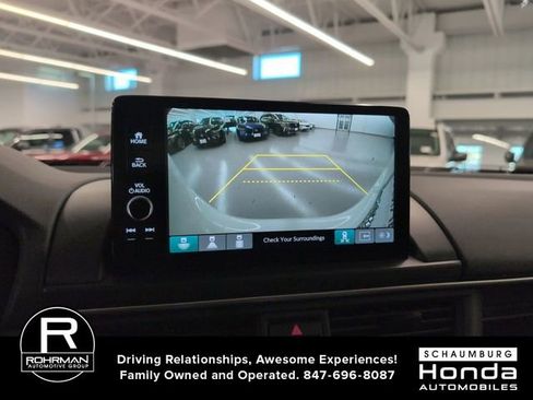 New 2025 Honda Pilot Touring image 8