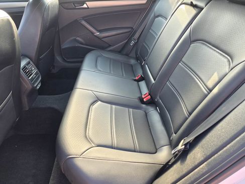 Used 2020 Volkswagen Passat 2.0T SE image 13