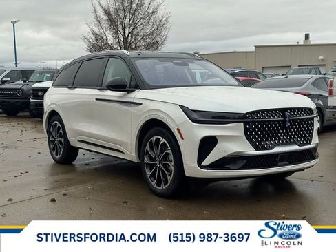 New 2026 Lincoln Nautilus Reserve image 1