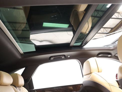 Used 2018 Bentley Bentayga AWD/4WD image 91