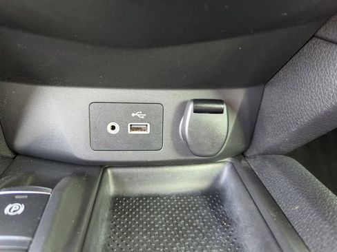 Certified 2019 Nissan Rogue SV w/ Premium Package image 38