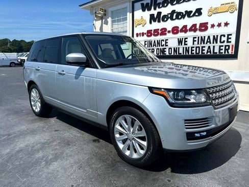 Used 2016 Land Rover Range Rover HSE image 2