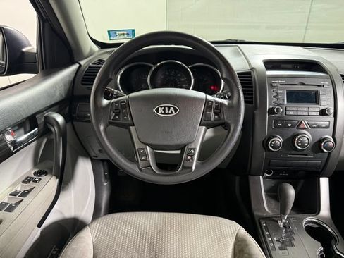 Used 2013 Kia Sorento LX w/ Value Pkg FWD image 20