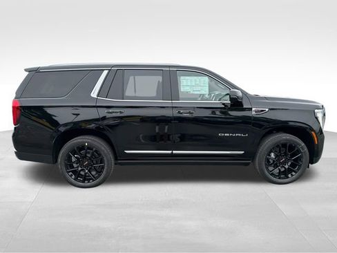 New 2026 GMC Yukon Denali w/ Denali Reserve Package AWD/4WD image 8