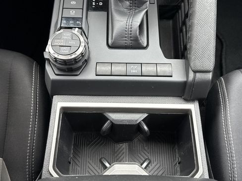 Used 2025 Toyota Tacoma TRD Off-Road AWD/4WD image 27