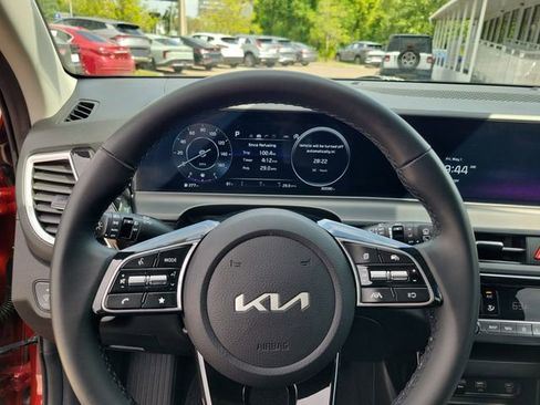 Used 2024 Kia Seltos S FWD image 18