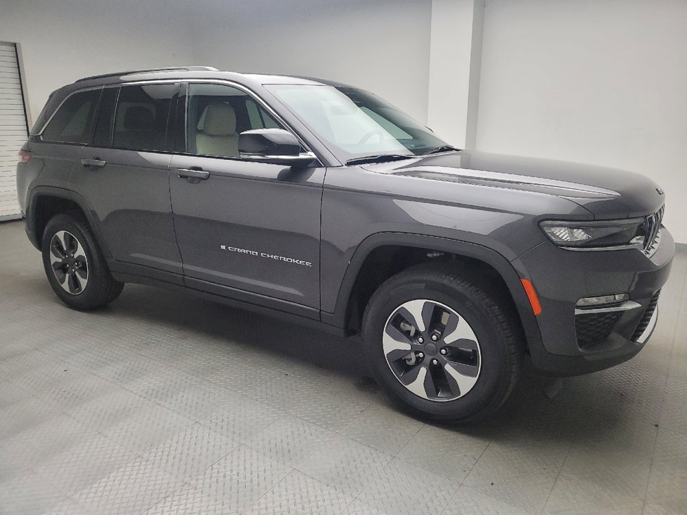Used 2025 Jeep Grand Cherokee Limited 4xe AWD/4WD image 11