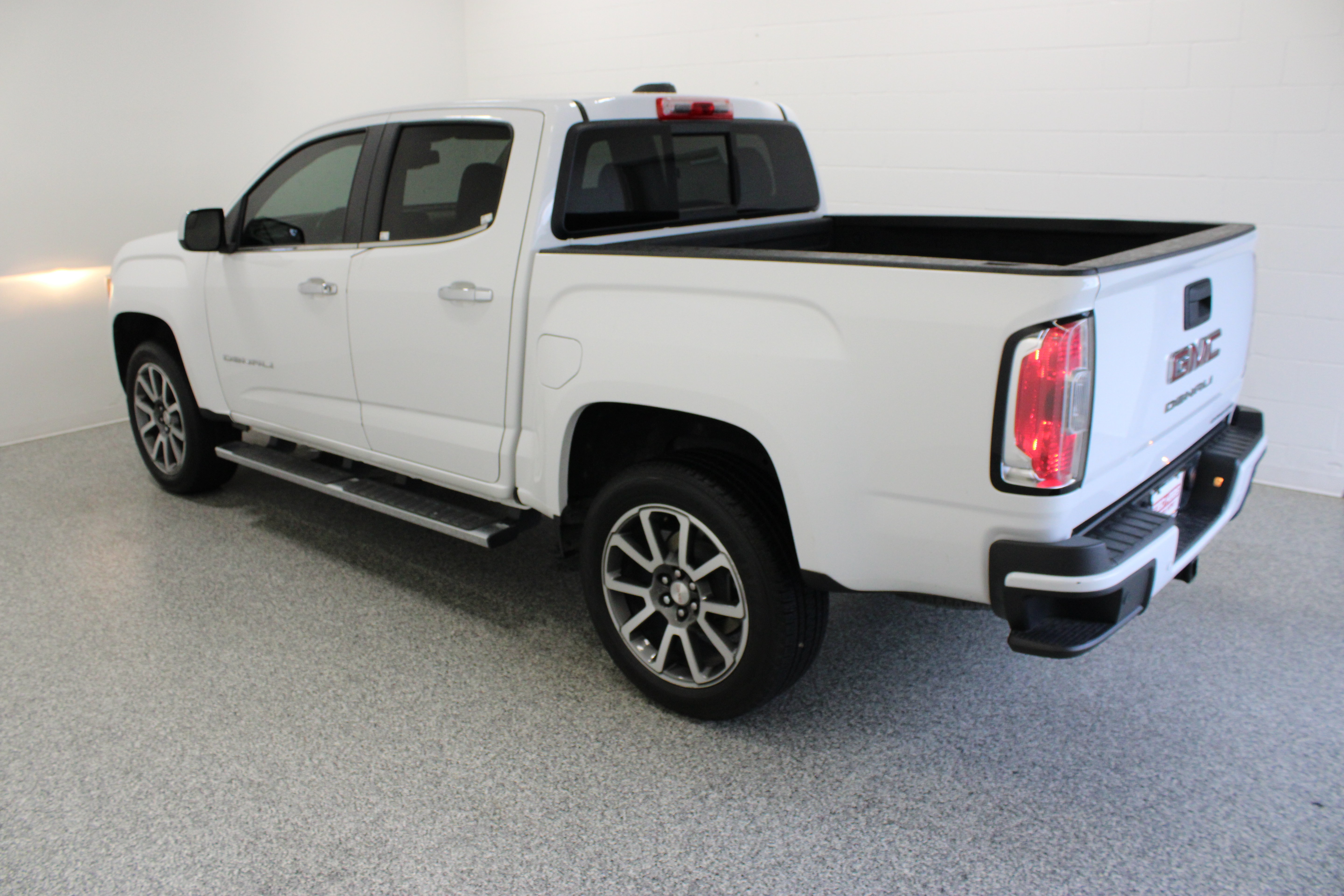 Used 2022 GMC Canyon Denali AWD/4WD image 10