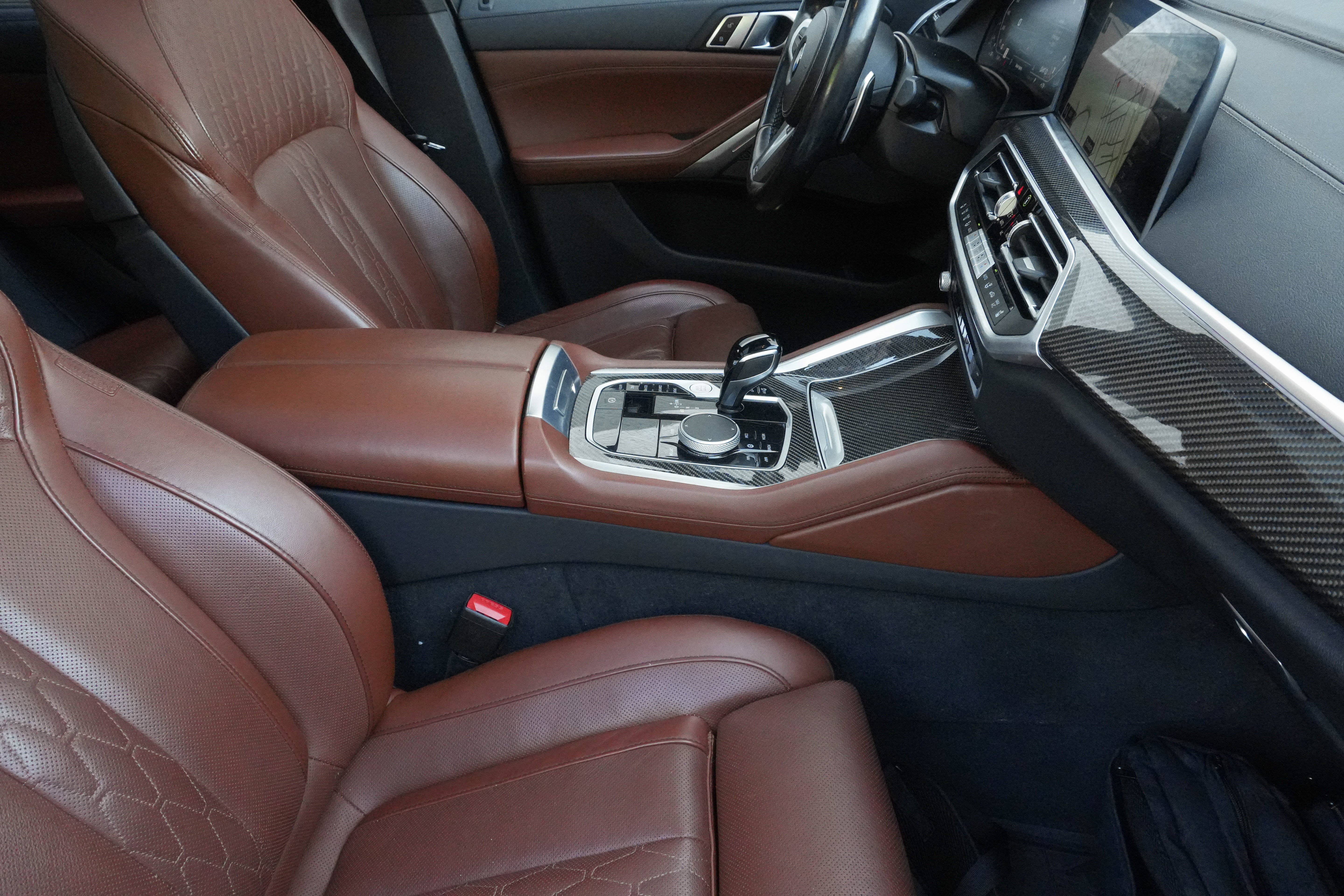 Used 2023 BMW X6 M50i w/ Parking Assistance Package AWD/4WD image 13