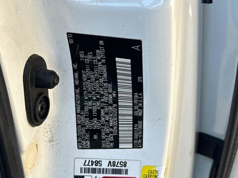 Used 2014 Toyota Sienna XLE FWD image 29