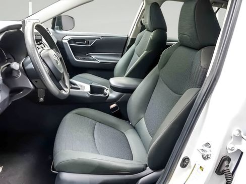Certified 2025 Toyota RAV4 LE FWD image 8
