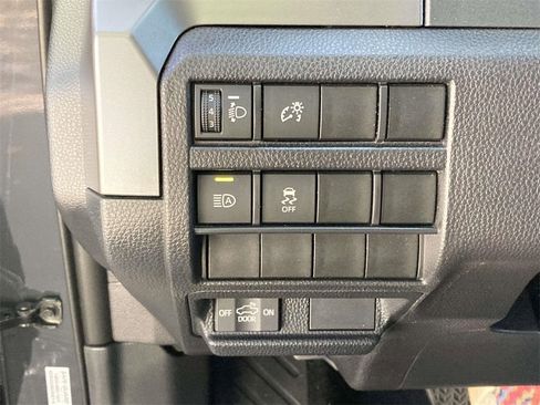 Used 2024 Toyota Tacoma TRD Off-Road image 18