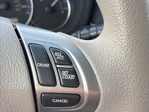 Used 2012 Subaru Forester 2.5X Premium w/ All-Weather Pkg image 16