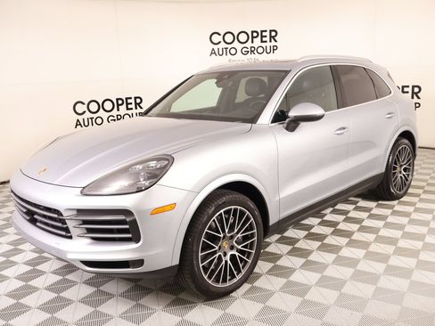 Used 2021 Porsche Cayenne AWD/4WD image 11