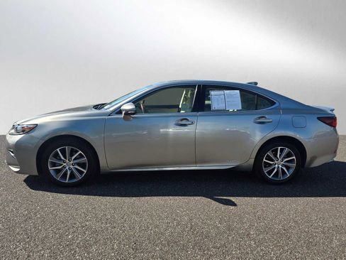 Used 2016 Lexus ES 300h w/ Navigation System Package FWD image 6