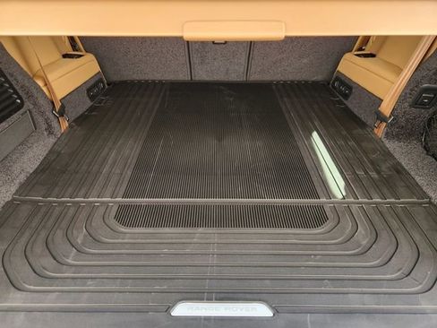 New 2026 Land Rover Range Rover Long Wheelbase SE AWD/4WD image 22