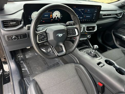 Used 2024 Ford Mustang GT Premium RWD image 17