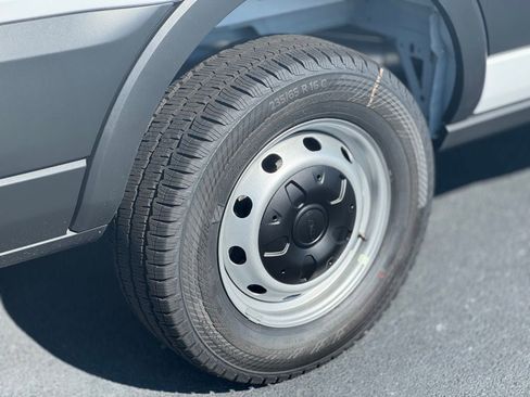 New 2025 Ford Transit 250 148 Medium Roof image 6