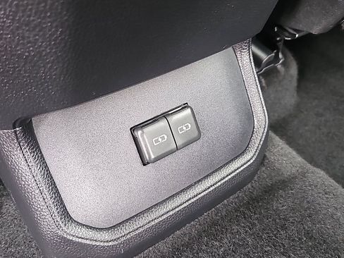 Used 2022 Toyota Highlander XSE AWD/4WD image 21